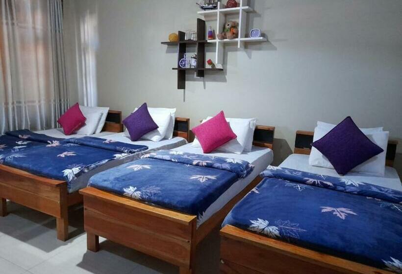 Pensão J. D. Guest Inn