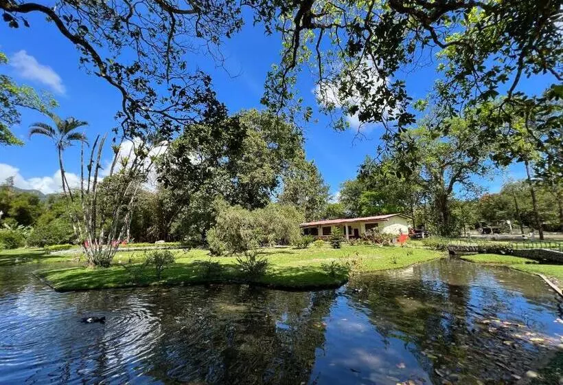 Majatalo La Casa De Los Patos