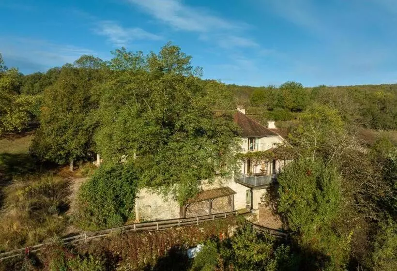 Majatalo Mas Del Lum