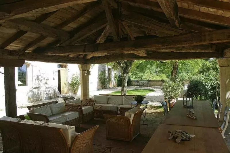 Majatalo Mas Del Lum