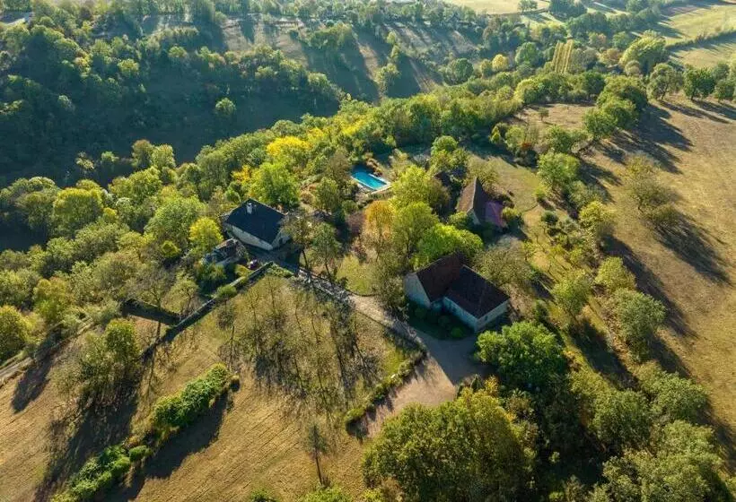 Majatalo Mas Del Lum