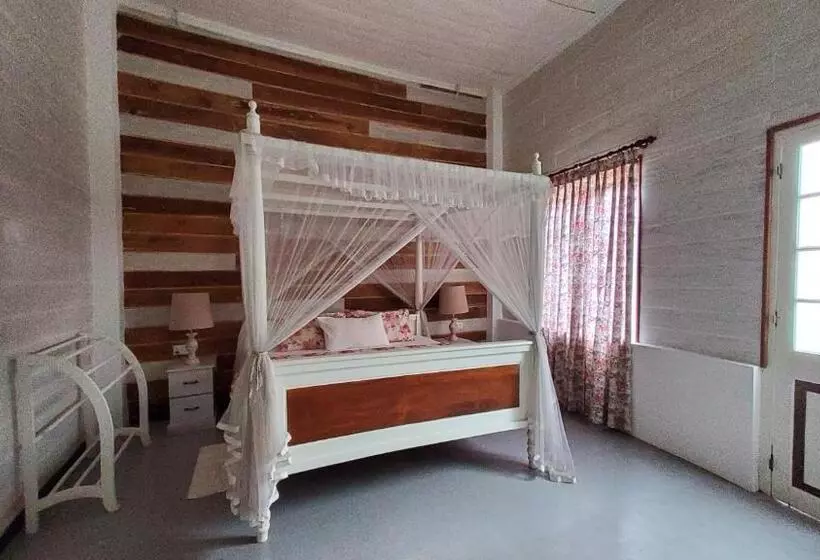 ペンション Walauwa On The Hill