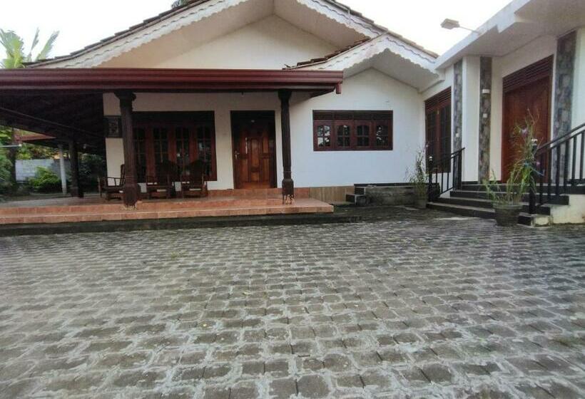 Majatalo Way To Beach