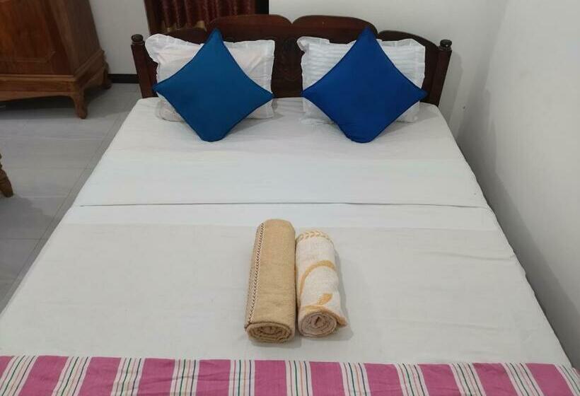 Majatalo Way To Beach