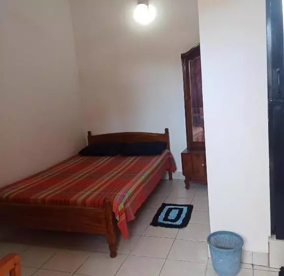 پانسیون Yunal Inn