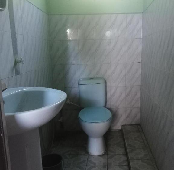 פנסיון Yunal Inn