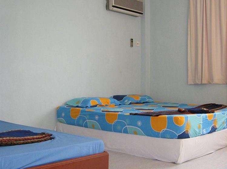 הוסטל Borneo Global Sipadan Backpackers & Dive Centre