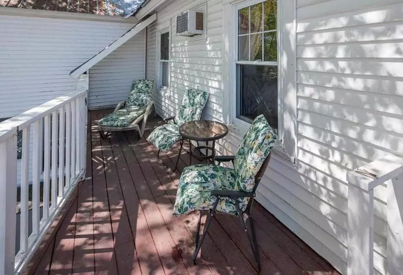 צימר Augustus Bove House