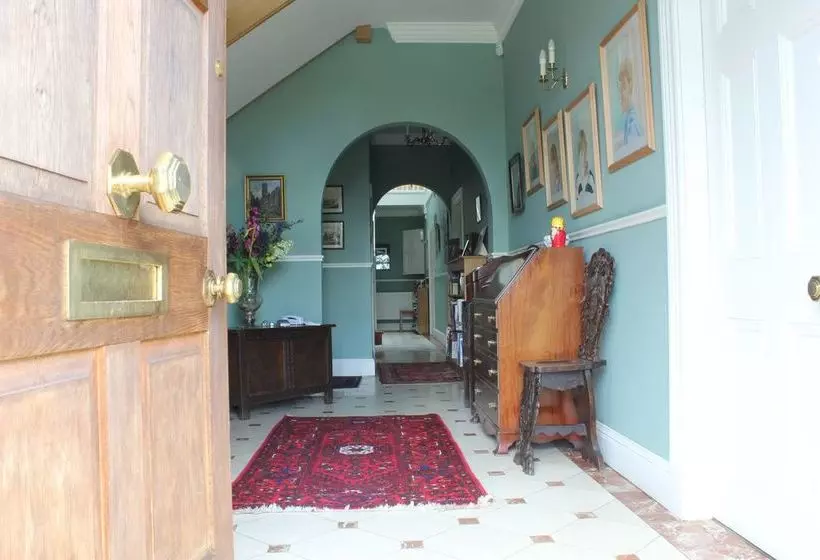 مبيت وإفطار Austons Down