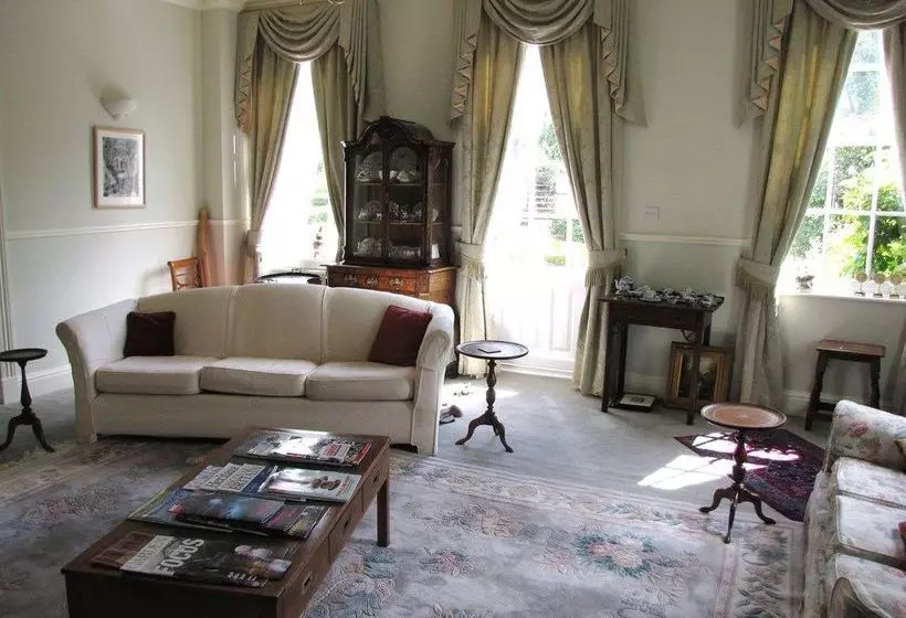 مبيت وإفطار Austons Down