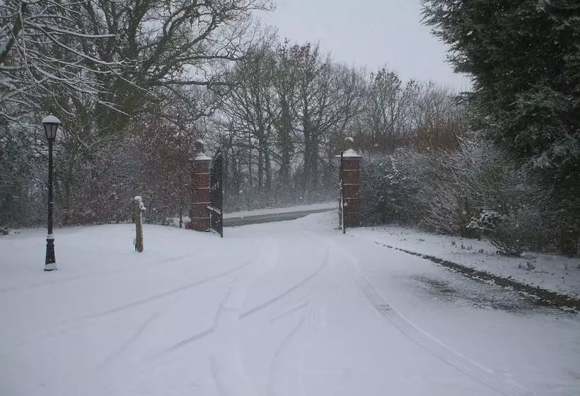 مبيت وإفطار Austons Down