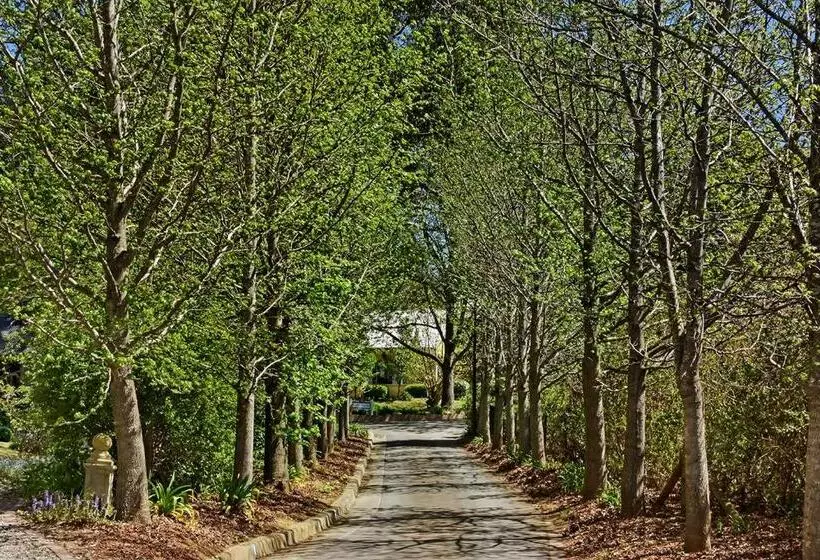 민박 Bundanoon Lodge