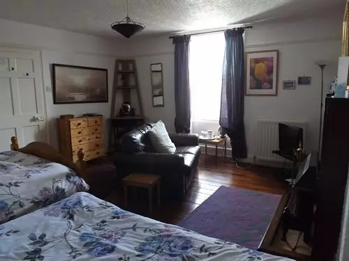 Bed and Breakfast Caroline House