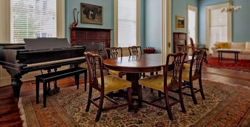 Bed and Breakfast Fort Conde Inn Mobile