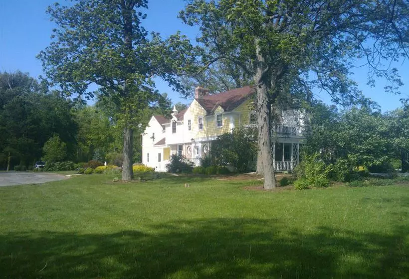 مبيت وإفطار Hideaway Country Inn