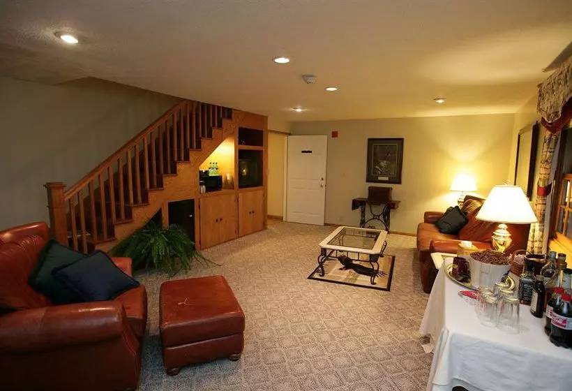 مبيت وإفطار Hideaway Country Inn