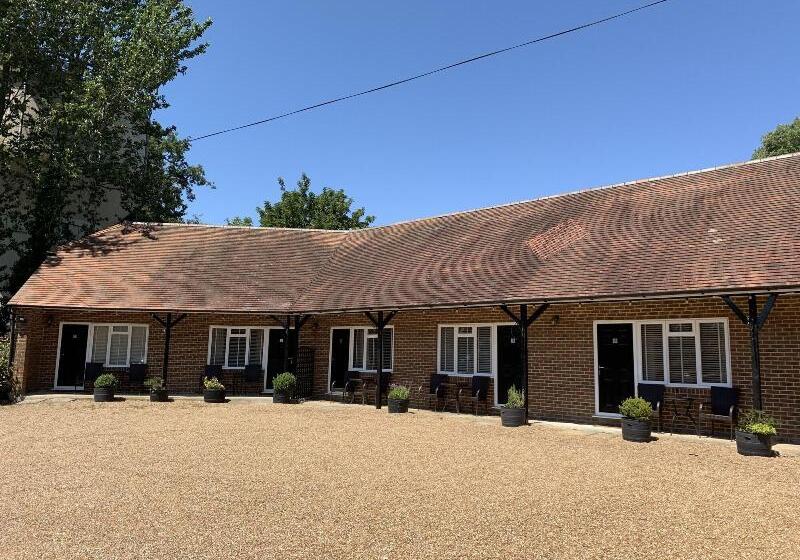 مبيت وإفطار Kings Head Inn