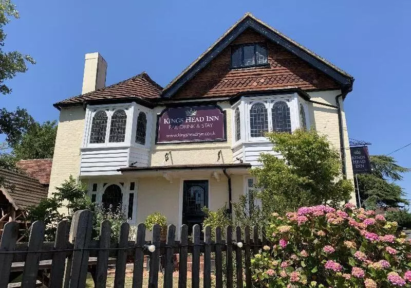 צימר Kings Head Inn