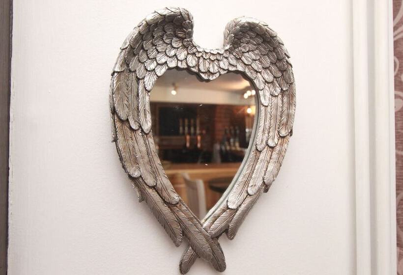 مبيت وإفطار Kings Head Inn