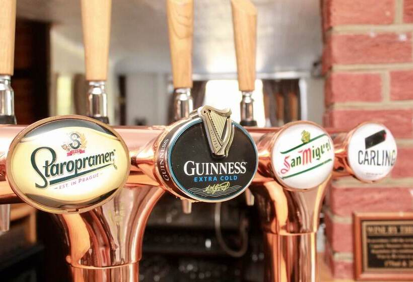 مبيت وإفطار Kings Head Inn