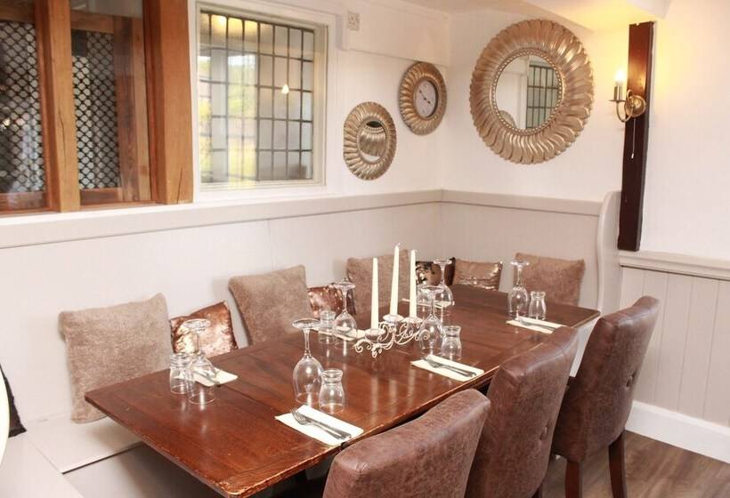 مبيت وإفطار Kings Head Inn