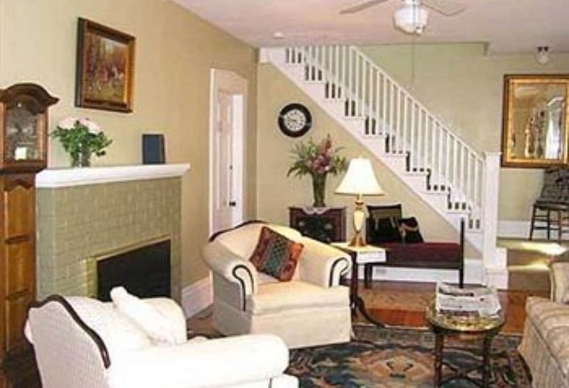 مبيت وإفطار Long Dell Inn