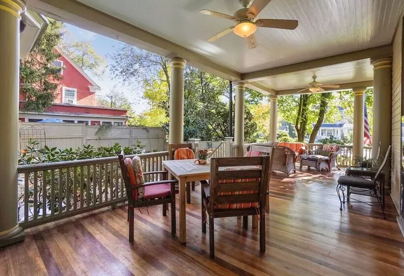 Bed and Breakfast Debary Inn