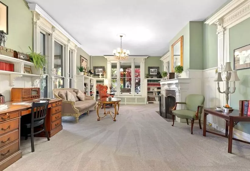 Bed and Breakfast Debary Inn