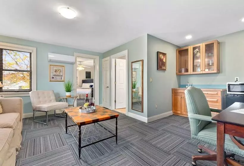 Bed and Breakfast Debary Inn