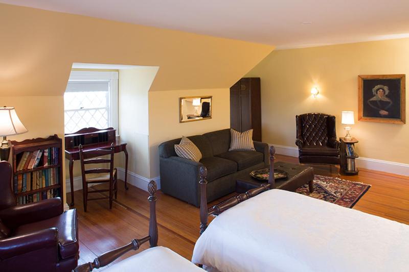 مبيت وإفطار The Manor Inn