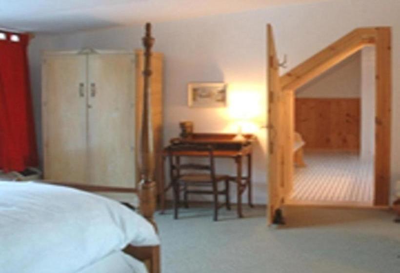 مبيت وإفطار The Manor Inn