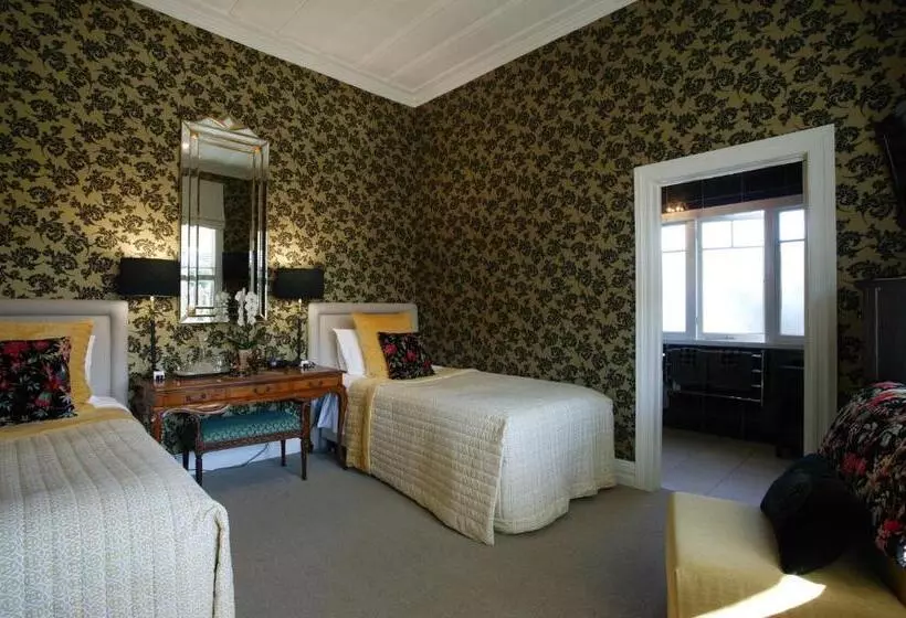 Eden Park Bed And Breakfast Inn