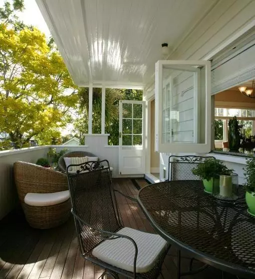 Eden Park Bed And Breakfast Inn