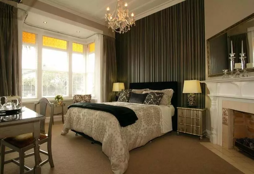 Eden Park Bed And Breakfast Inn