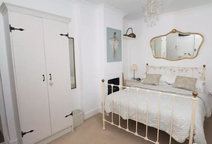 Flint Cottage Bed And Breakfast