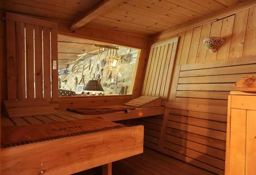 Отель Agriturismo Borgo Mocale