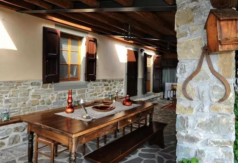 Отель Agriturismo Borgo Mocale