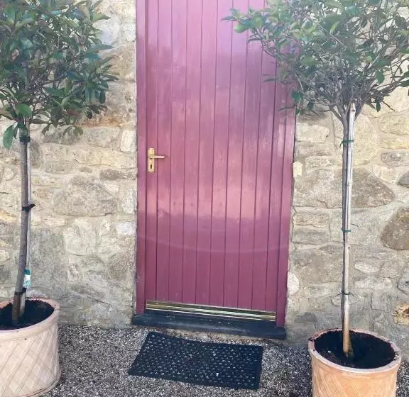 Отель The Horse And Jockey