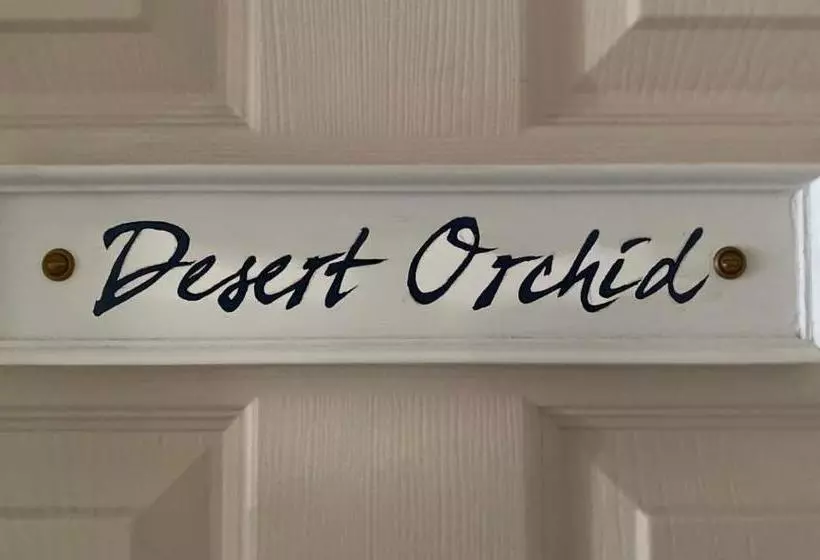 Отель The Horse And Jockey