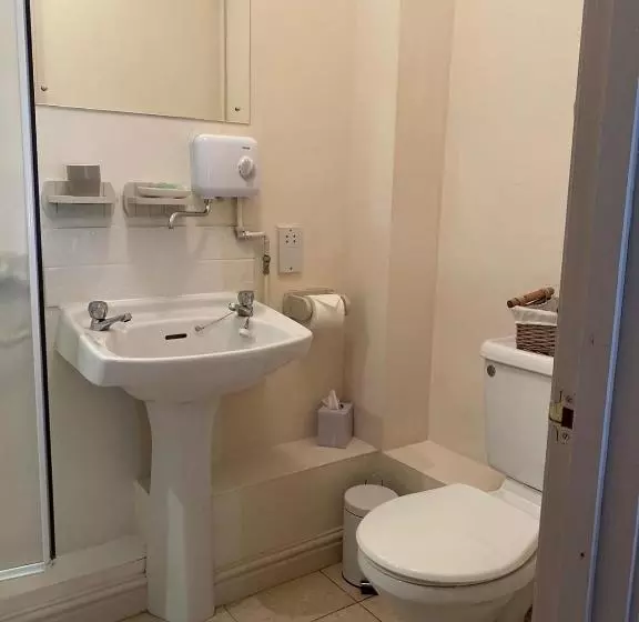 Отель The Horse And Jockey