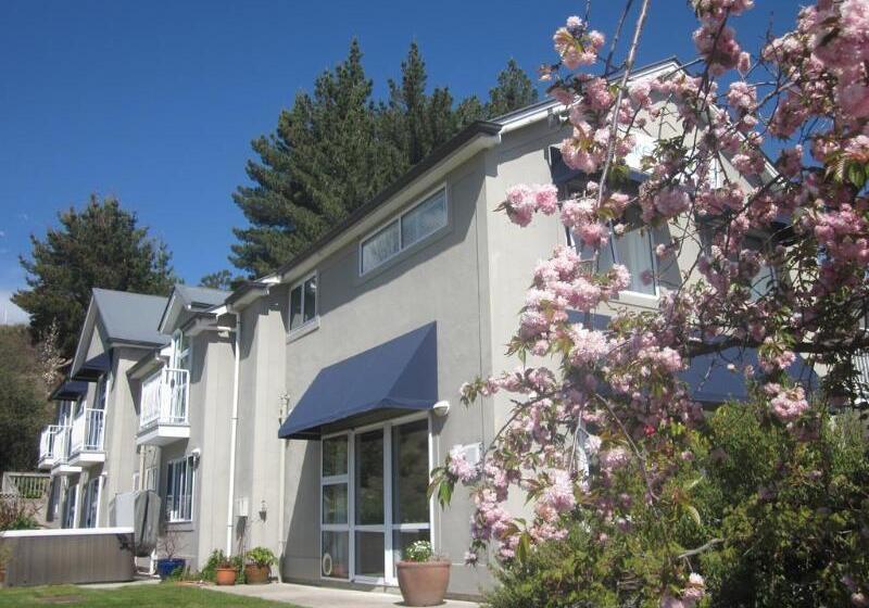 فندق Lake Wanaka Lodge