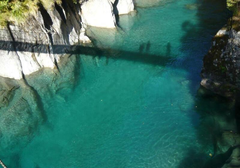 فندق Lake Wanaka Lodge