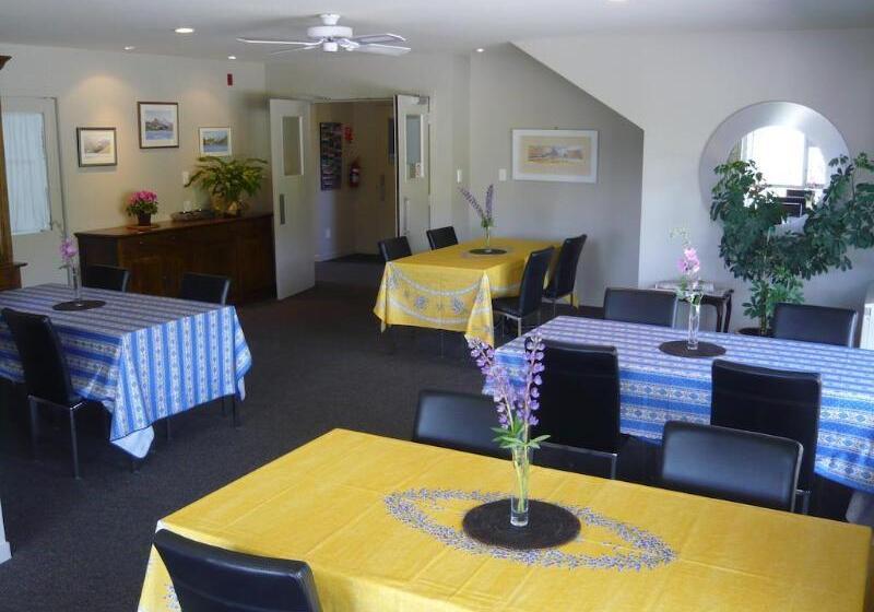 فندق Lake Wanaka Lodge