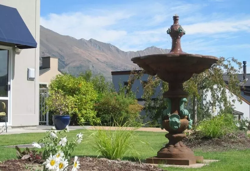 호텔 Lake Wanaka Lodge