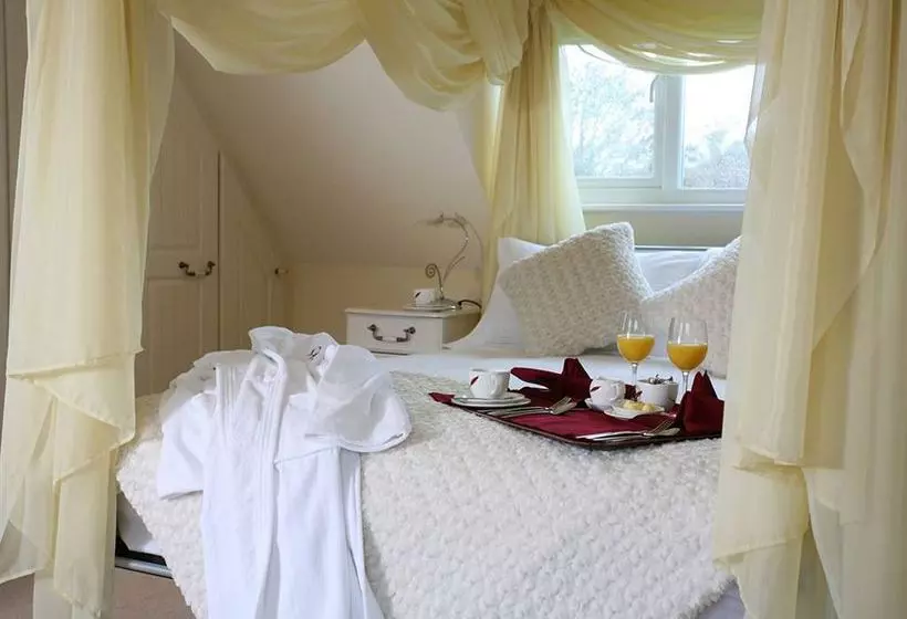 Hotel Les Bouviers Restaurant With Rooms