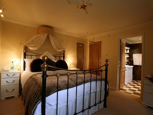 酒店 Les Bouviers Restaurant With Rooms