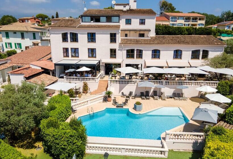 هتل Perla Riviera