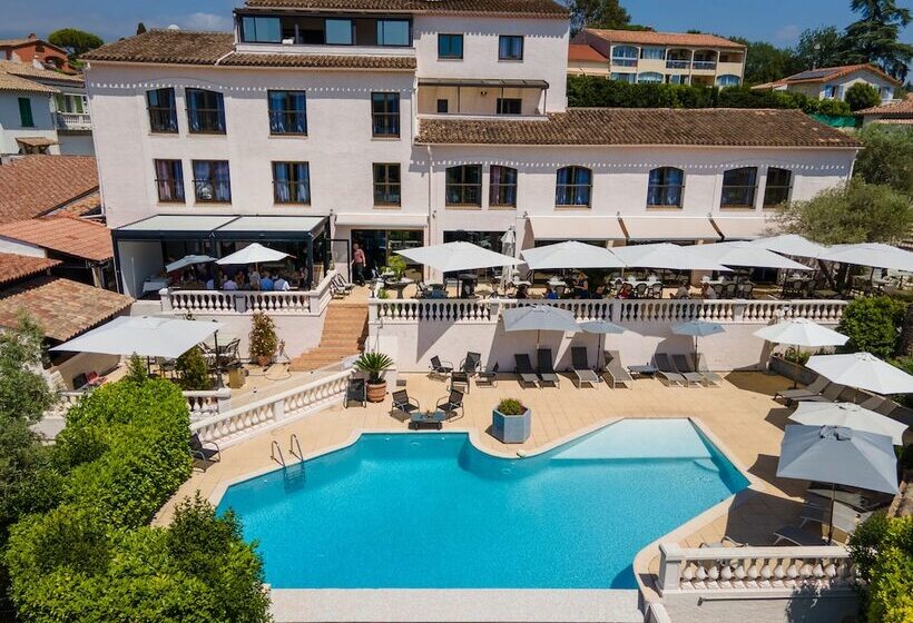 هتل Perla Riviera