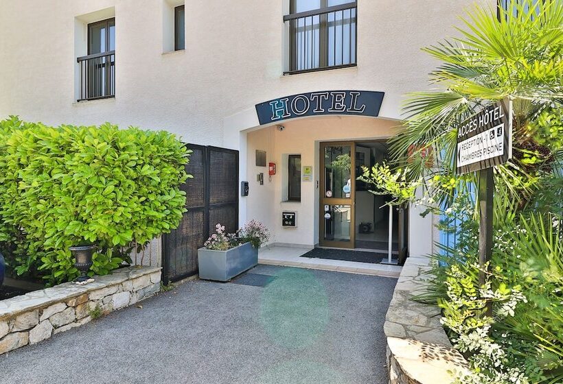 هتل Perla Riviera