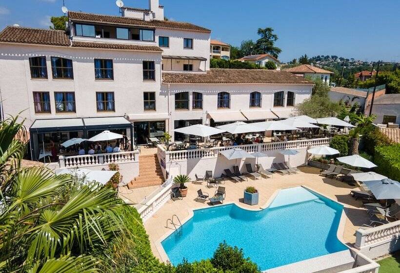 هتل Perla Riviera